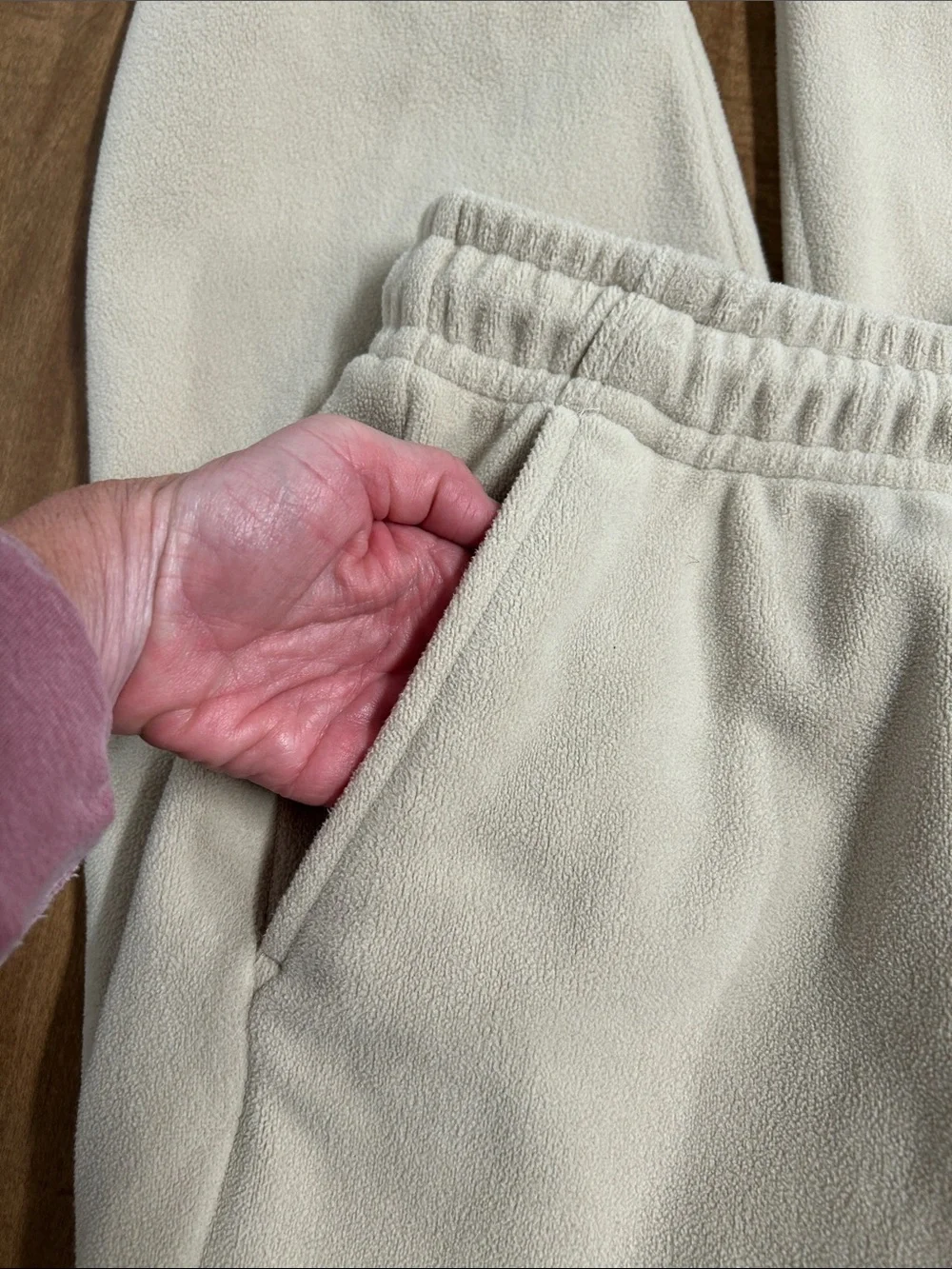 Air Jordan Essentials Mens Fleece Winter Cargo Pants Rattan Beige Medium M FF
